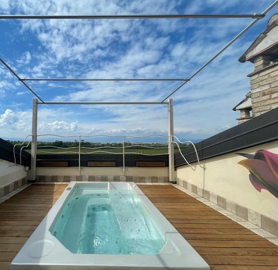 Massoni Bed And Breakfast Πεσκιέρα ντελ Γκάρντα Εξωτερικό φωτογραφία