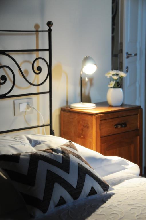 Massoni Bed And Breakfast Πεσκιέρα ντελ Γκάρντα Εξωτερικό φωτογραφία
